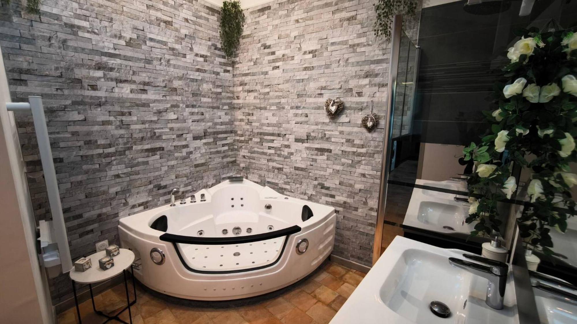 Le Lavandin Classe 3 Etoiles Riez Ngoại thất bức ảnh